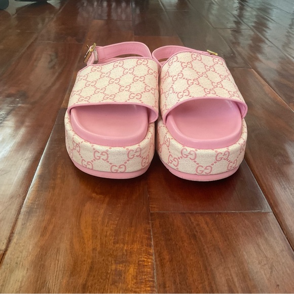 Gucci Shoes - Picture 4 of 9